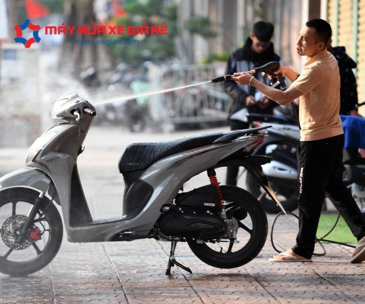 thiet-ke-tiem-rua-xe-may-6